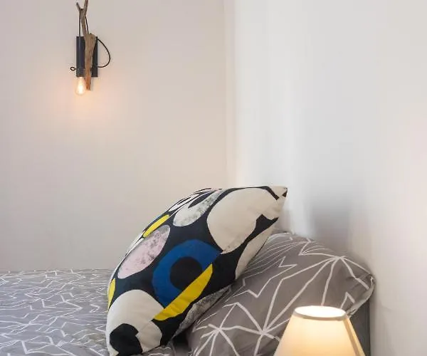 Central Apartment With Terrace Near Teatro Massimo