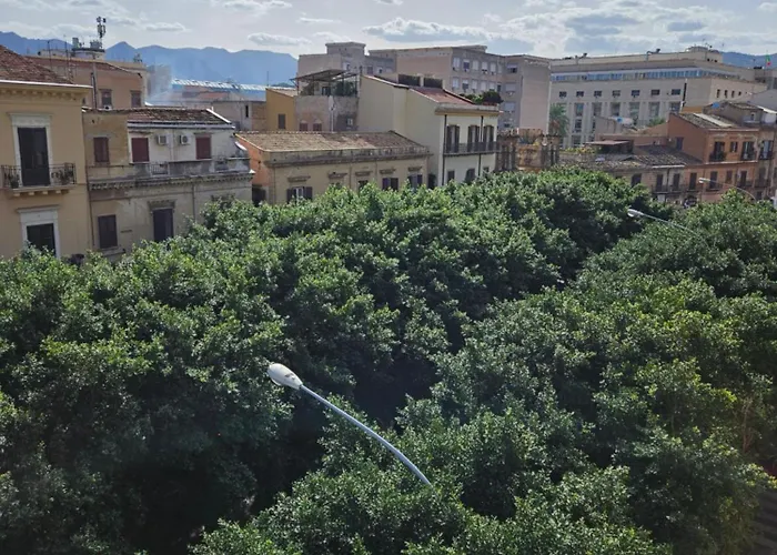 Central Apartment With Terrace Near Teatro Massimo Daire *
