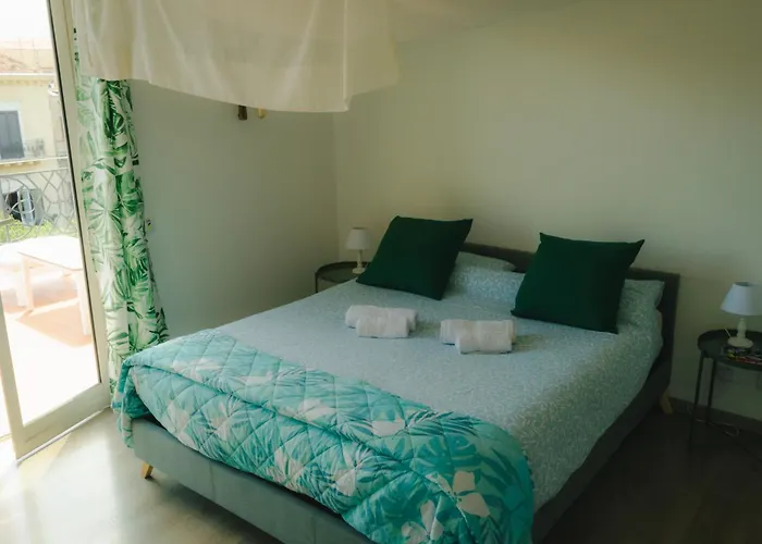 Daire Central Apartment With Terrace Near Teatro Massimo Palermo