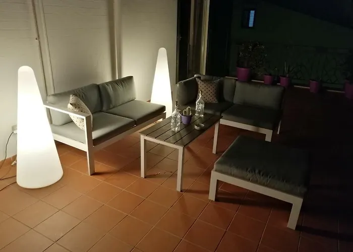 Central Apartment With Terrace Near Teatro Massimo Palermo