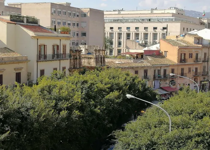 Daire Central Apartment With Terrace Near Teatro Massimo *